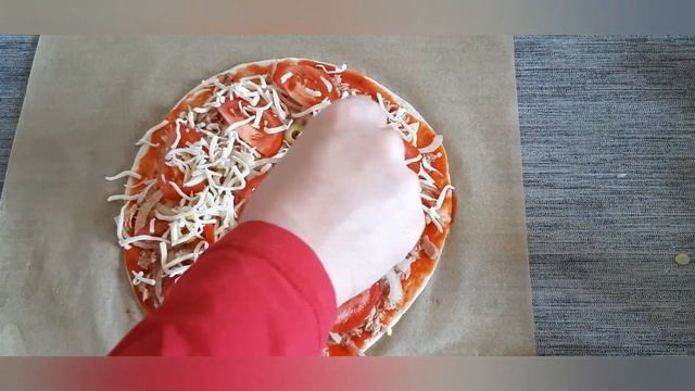 Невероятно Вкусная ПИЦЦА с Тунцом без замеса теста!/ПИЦЦА из лаваша!
