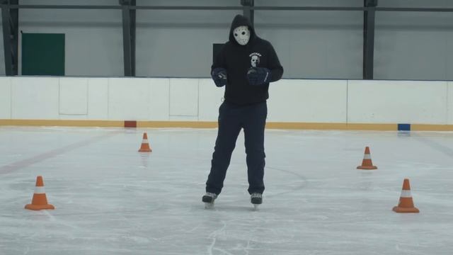 Как повернуть на коньках? | Вираж на коньках | Поворот на коньках. смотреть онлайн