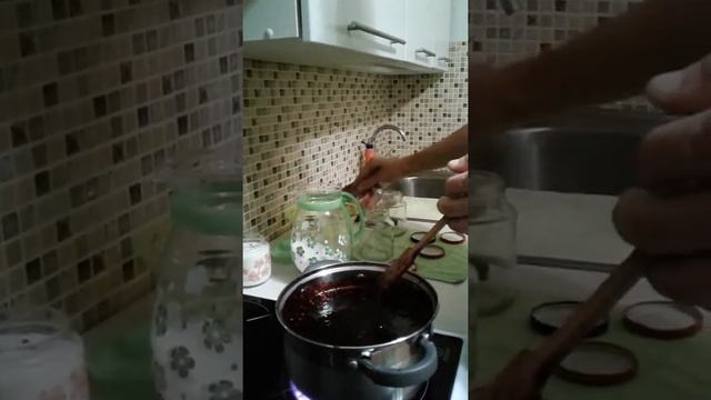 Вкусное брусничное варенье-джем