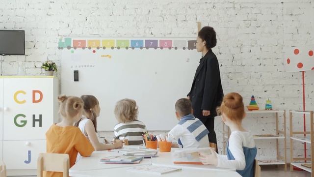 НИКОГДА НЕ ДЕЛАЙ ЭТО СО СВОИМ РЕБЕНКОМ | 6 вещей которые НЕЛЬЗЯ делать родителям! смотреть онлайн