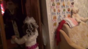 Девочка испугалась, что бабушка Любаня превратилась в Деда Мороза!
