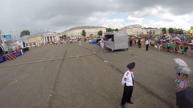 День города.Кострома.09.08.14.Сусанинская площадь.Начало дождя.