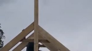 Простая установка стропильной системы  Двускатная крыша для металлочерепицы  360p