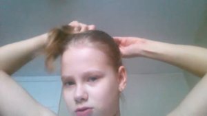 Урок как сделать прическу шишка????