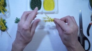 Весенний букет из бисера на 8 Марта.