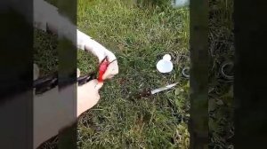 Как сделать пушку из бутылки и шарика (ручная пушка)