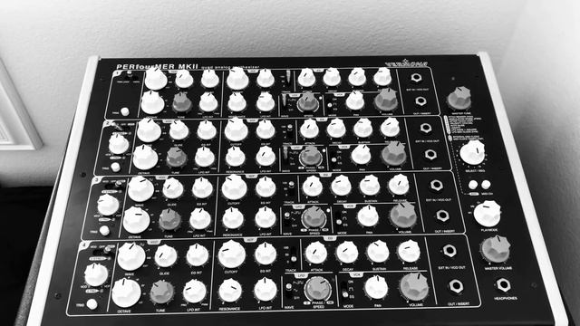 Dust Fragments - Vermona Perfourmer and Korg Wavestate смотреть онлайн