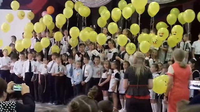 Уссурийск приморский край школа номер 8 последний звонок смотреть онлайн