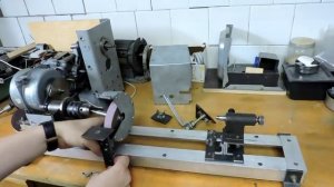 Мини токарный станок своими руками по дереву. Универсальный