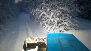 Дорога давняя ,чистим снег на мтз -82 (челюстной ковш в деле)