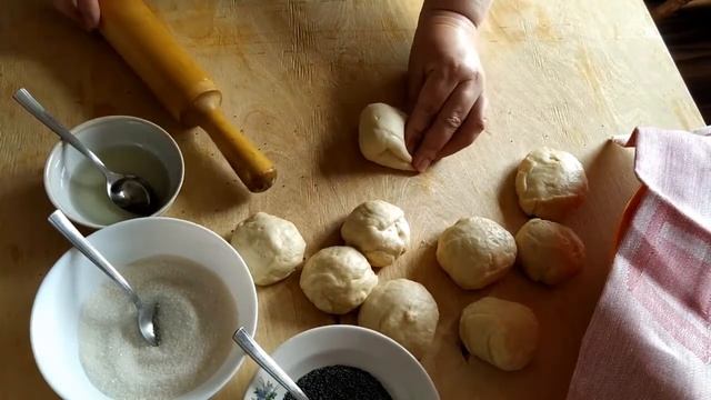 ПЛЮШКИ ПО РЕЦЕПТУ МАМЫ + ЛАЙФХАК! Ассорти с Валентиной смотреть онлайн