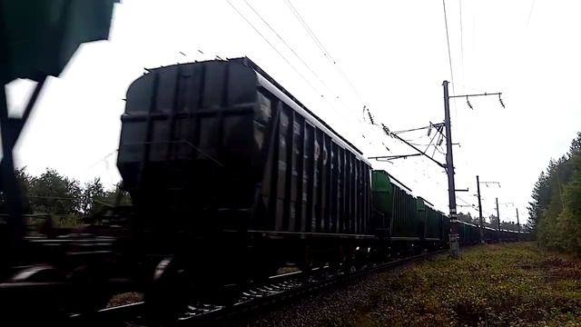 ЭЛЕКТРОВОЗ 3ЭС5К 846 С ГРУЗОВЫМ ПОЕЗДОМ И ПРИВЕТЛИВЫЙ МАШИНИСТ! смотреть онлайн