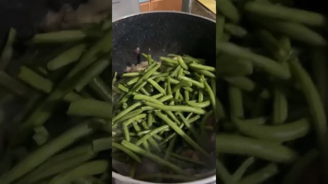 Green bean chicken w/ ginger sauce. One of my “go to” 30 min meals.