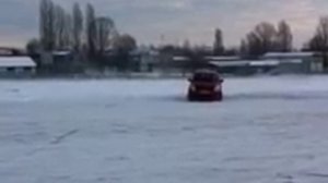 Уроки зимнего вождения Киев (разворот на 720 градусов) Cузуки Свифт . драйв клуб Карбон 