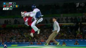 Российский спортсмен Алексей Денисенко завоевал первое в истории России "серебро" в тхэквондо