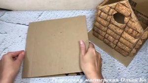 Скворечник из пробок.