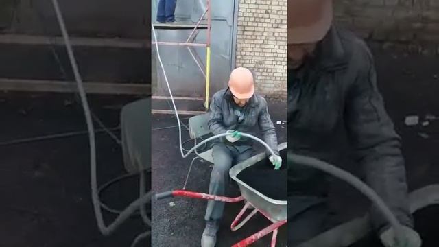 Гидроабразивная струйная очистка поверхности HD9-10 Karcher
