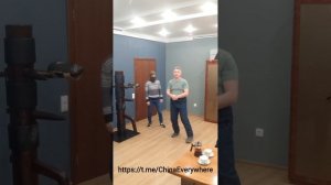 Бокс. Защита от прямого удара кулаком в голову.