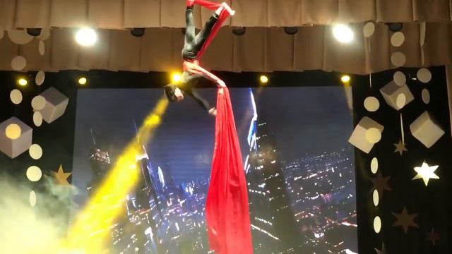 ГРАЦИЯ ст Отрадная воздушная гимнастка на полотнах смотреть онлайн