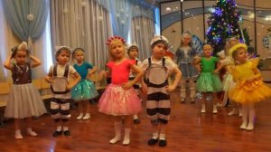 средняя группа 1 танец Где то на белом свете