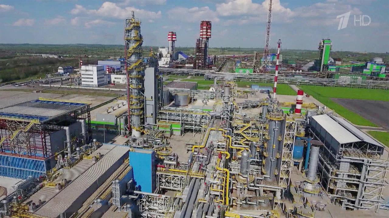 Итальянская компания Eni откроет рублевые счета в ...промбанке" для оплаты поставок российского газа