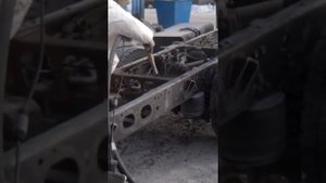 Чистим раму автомобиля