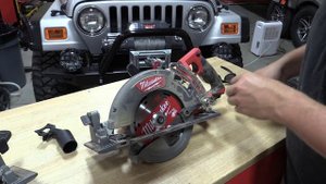 Milwaukee M18 FUEL Rear Handle Circular Saw 2830-21 Vs M18 Blade Right 2732-20 Review With 12.0 Ah