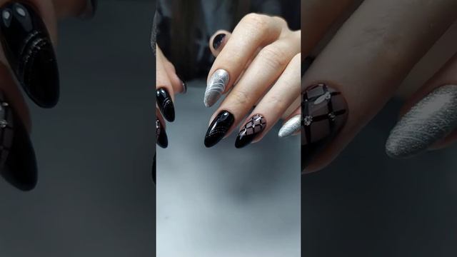 Черный маникюр - клиентка осталась довольна - черный дизайн ногтей #Daria_nails_K