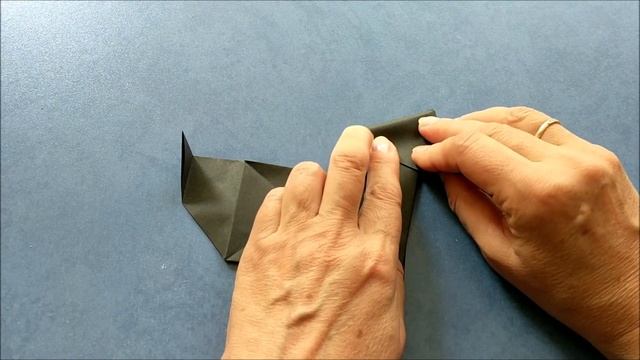 Летучая мышь оригами. Поделка на Хеллоуин. Origami bat. 摺紙蝙蝠. 折り紙バット.
