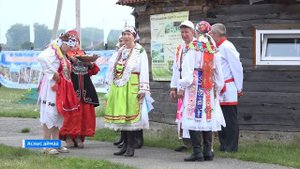 Хакасский традиционный праздник «Айран сузы» привлекает все больше участников и гостей