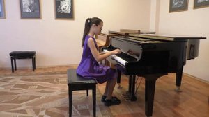 Двухголосная инвенция, фа мажор - И. С. Бах. Исполняет Суненкова Ирина, 11 лет.