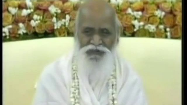Махариши: Всё в жизни основано на сознании (Махариши-Махеш-Йоги, 2005-05-04) смотреть онлайн