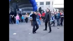 Танец Коляна из реальных пацанов