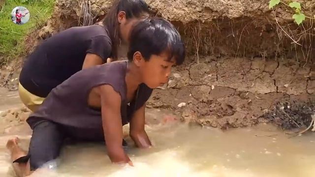 Yummy Fish Soup Cooking easy and spicy Fish recipe for adventure food + Fast Cooking Videos смотреть онлайн