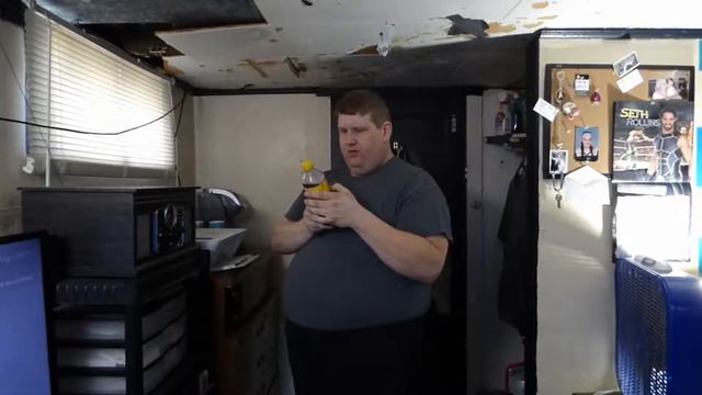 Graham Drinks! - Lipton Ice Tea Berry смотреть онлайн