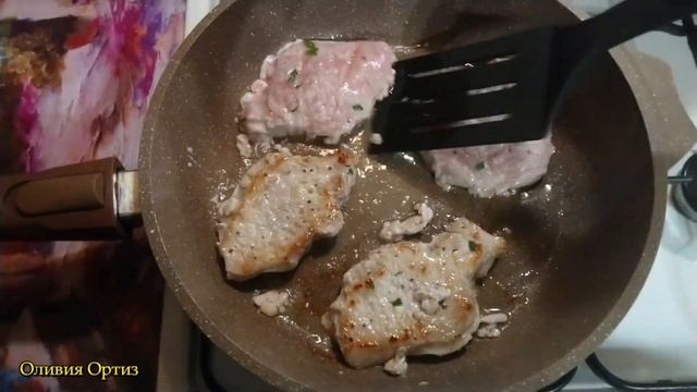 СОЧНЫЕ ОТБИВНЫЕ ИЗ СВИНИНЫ ПО-ФРАНЦУЗСКИ / Как вкусно приготовить свинину