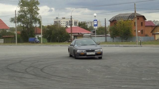 Drift practice Nissan Silvia S14 SR20DE / Yekaterinburg смотреть онлайн