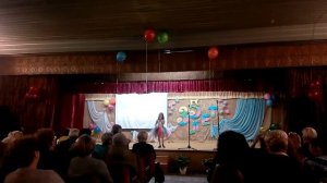 Юбилей школы - 35 лет. Поет Валерия