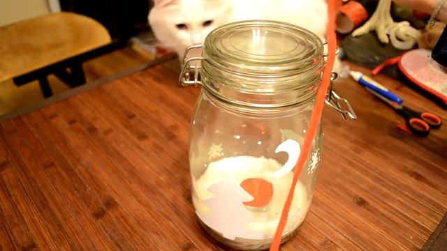 DIY - Новогодний подсвечник из банки!