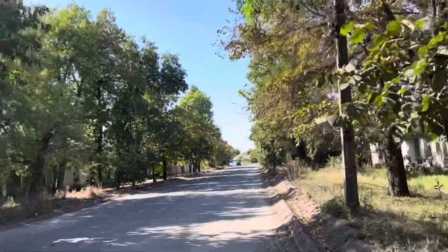 Красный Луч - Хрустальный ремонт и реставрация-восстановление … дорог нет, тротуаров нет. смотреть онлайн