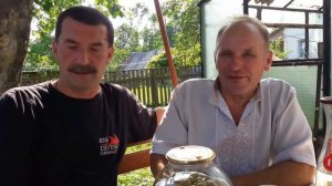 Володя Виноградов в гостях у родителей Романа Вареницы, погибшего на Майдане