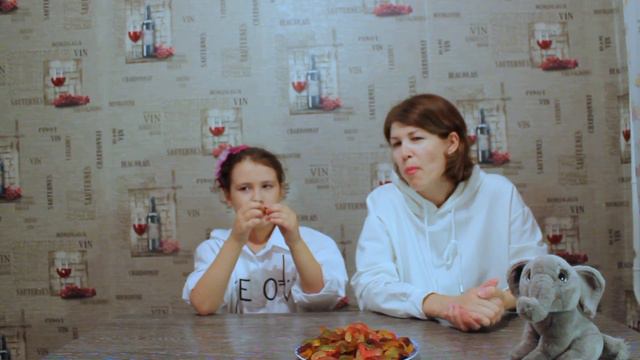 ЧЕРВИ ЧЕЛЛЕНДЖ! WORMS CHALLENGE Yana Konfetka смотреть онлайн