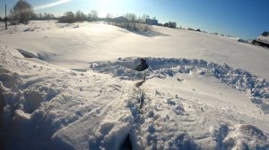 Зимнее бурение скважины без копки приямка под 125 нпвх трубу.mp4