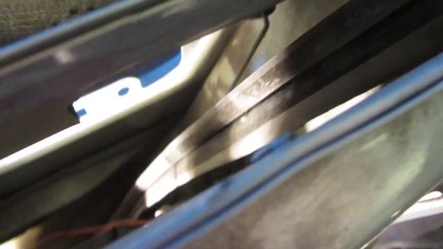 Замена личинки в двери на Рено Логан и Лада Ларгус смотреть онлайн