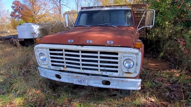 Let's Get this 1977 F600 Ready For The Farm Again | Has Lots Of Issues!! смотреть онлайн