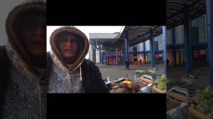 Метро Дыбенко. Незаконная торговля во время эпидемии.