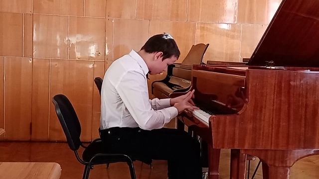 Л. Миклашевский. Сонатина, 3 часть.