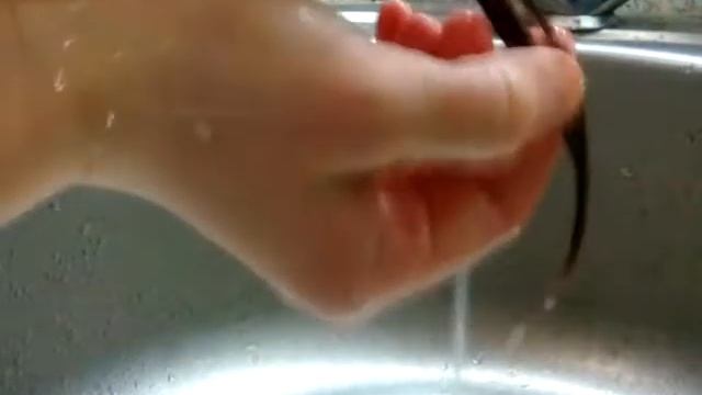 показываю как отлепить лизун от волос смотреть онлайн