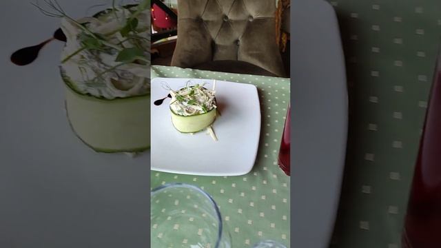 кафе Черномор на набережной в Дагомысе.Рекомендую