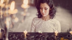 Сгорая ...плачут свечи ...